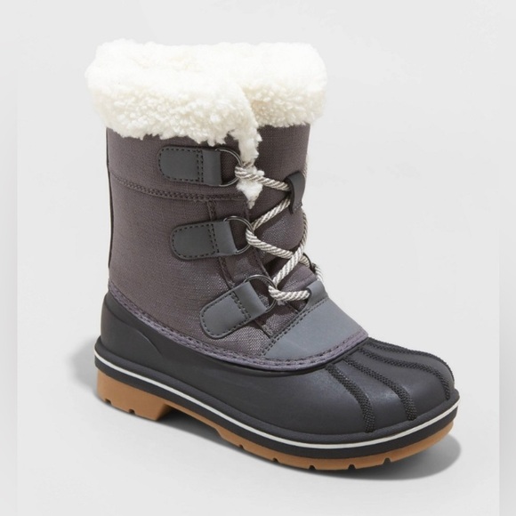 NWT Cat and Jack Kids Winter Boots Size 6 - Picture 1 of 4